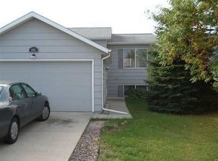 1952 54th Ave S, Fargo, ND 58104