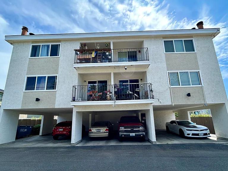 11722 Pinehurst - 8 Unit — Photo 14