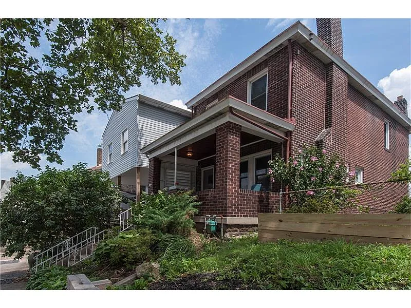 1872 Jancey St photo 1