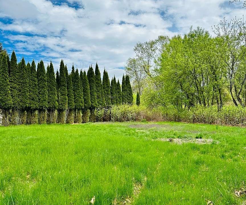 2nd image of 112 Burbank St Lot 5