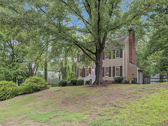 2nd image of 5303 Fortunes Ridge Dr