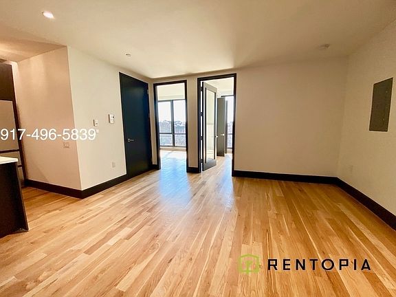 4th image of 1134 Fulton St #624
