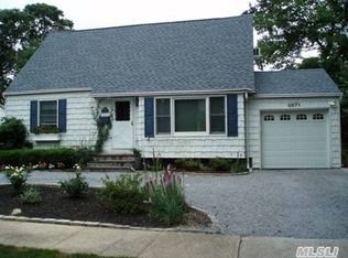 3871 New York Ave, Seaford, NY 11783