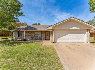136 Willow Ln, Stephenville, TX 76401