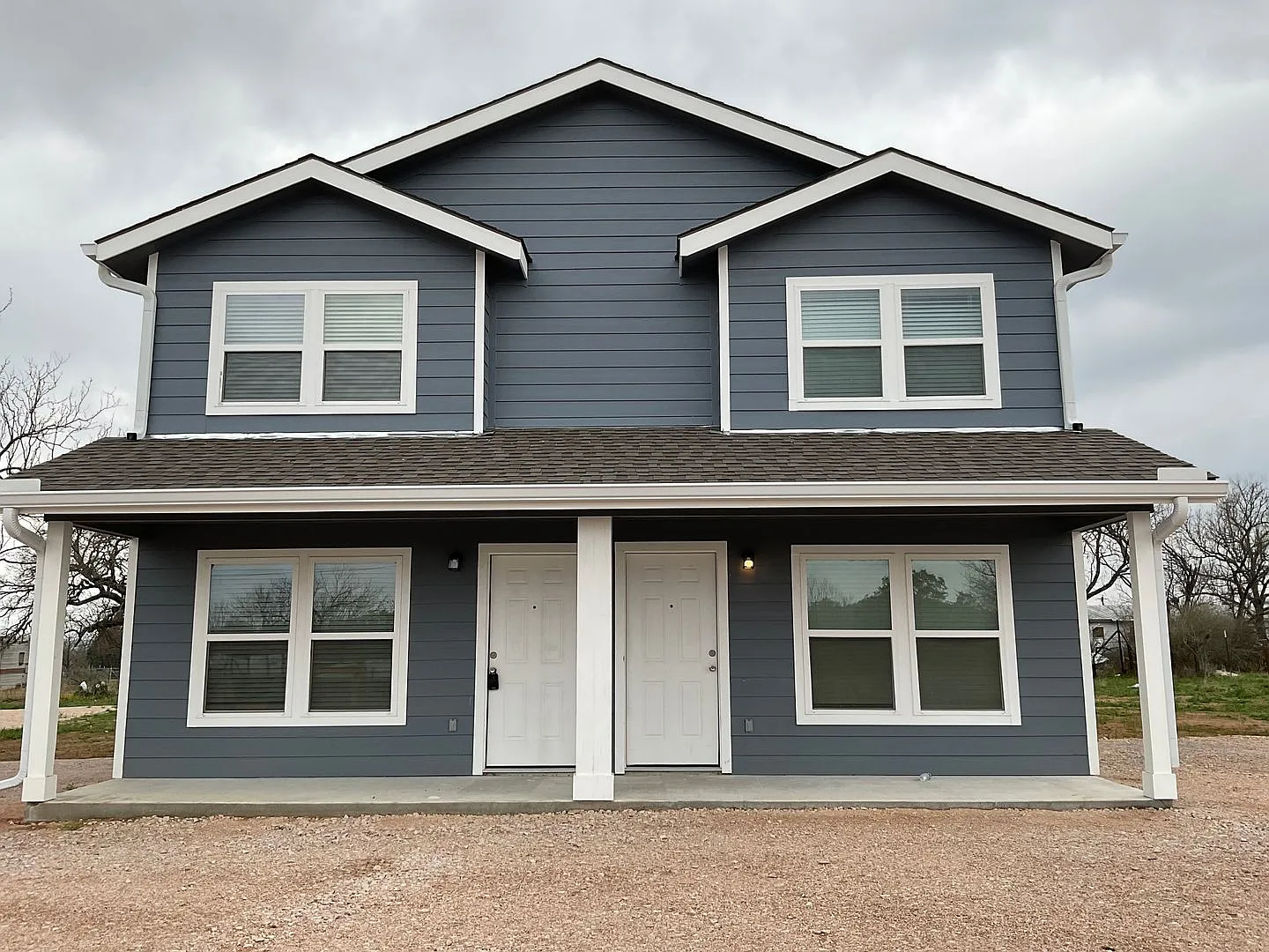 **Coming Soon** Beautiful 2 Bedroom/ 1.5 Bath Duplex In Kingsland, Tx. — Photo 1