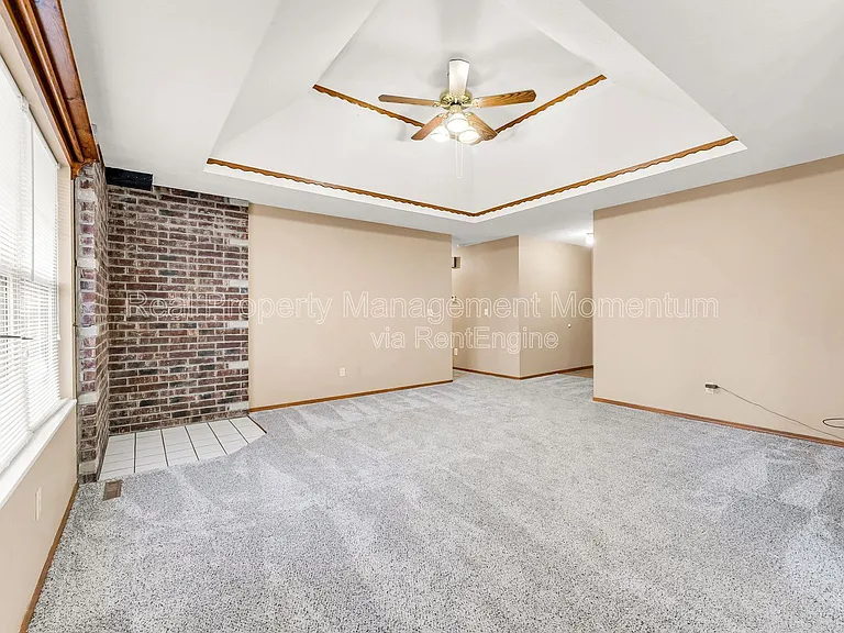 2671 N Cedar Ave — Photo 8