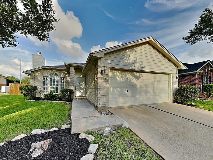 1st image of 4003 Floral Way Ct
