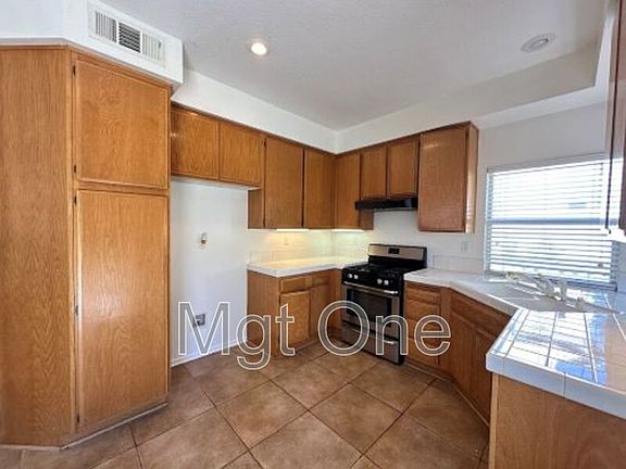 2nd image of 31500 Sonoma Ln