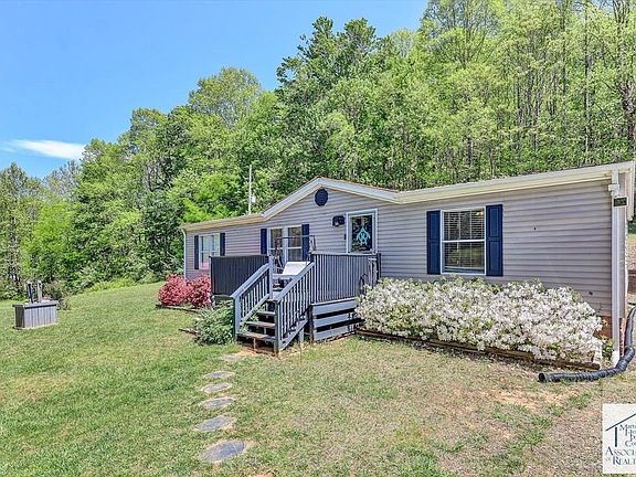 2nd image of 631 Trot Valley Rd