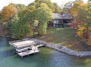 1104 Indian Ridge Dr, Moneta, VA 24121