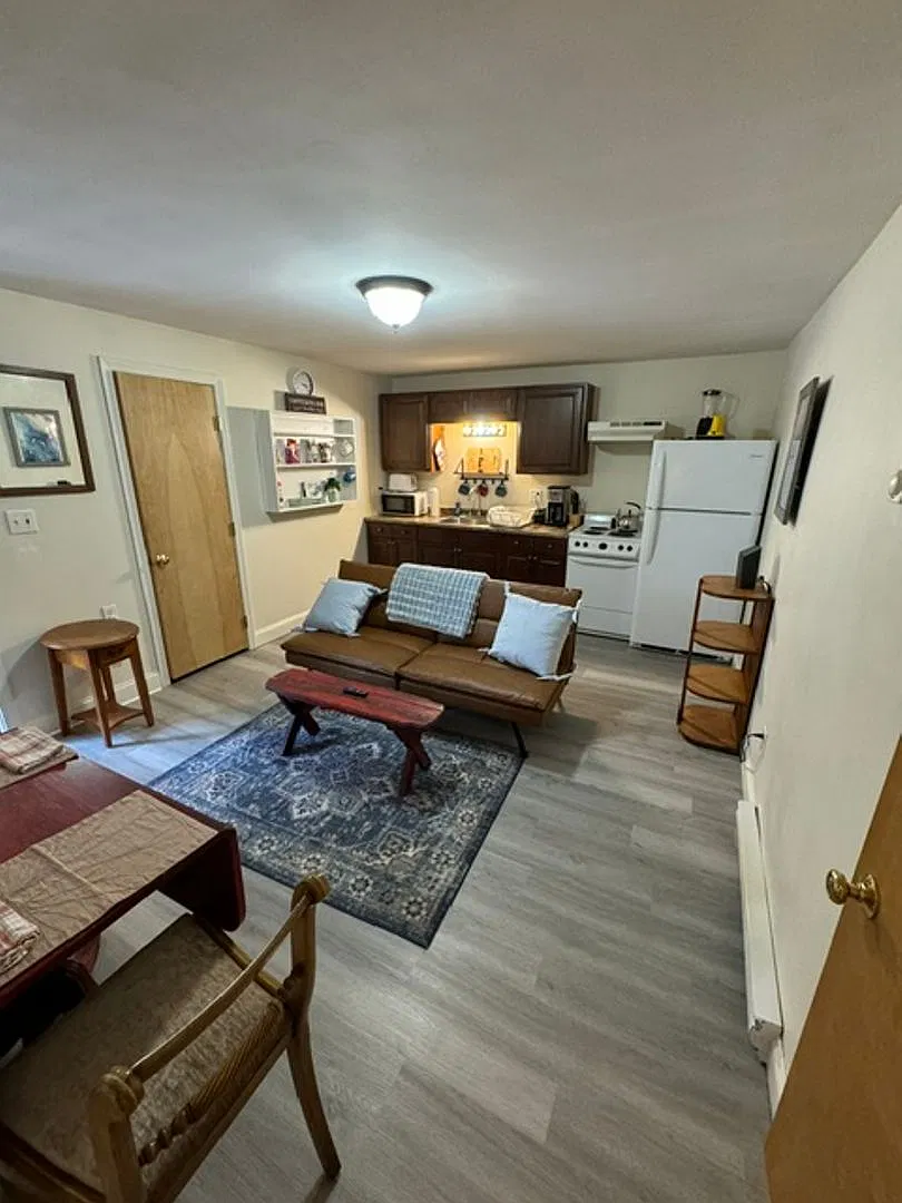11 Lincoln Ave. — Photo 3