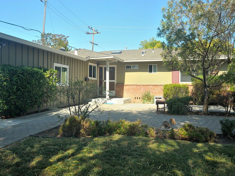 Front yard with paver stones