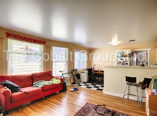 2050 NE Couch St, Portland, OR 97232