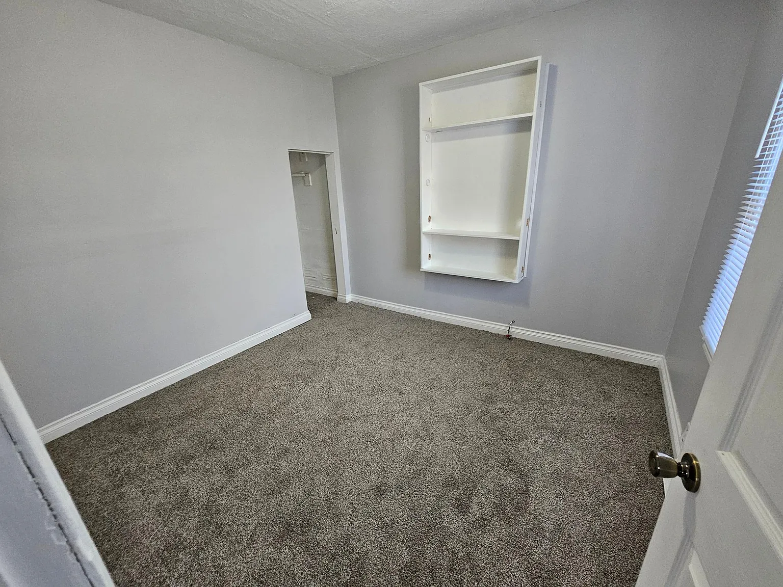 3 bed, 810 sqft, $1,150 — Photo 3