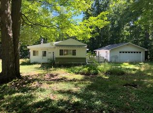 401 Highland Dr, Roscommon, MI 48653