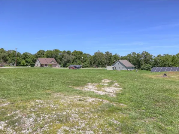 6149 County Ln #278, Carl Junction, MO 64834