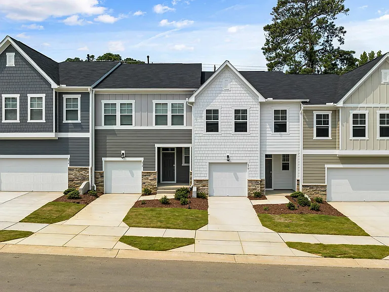 ABODE Reams Pointe