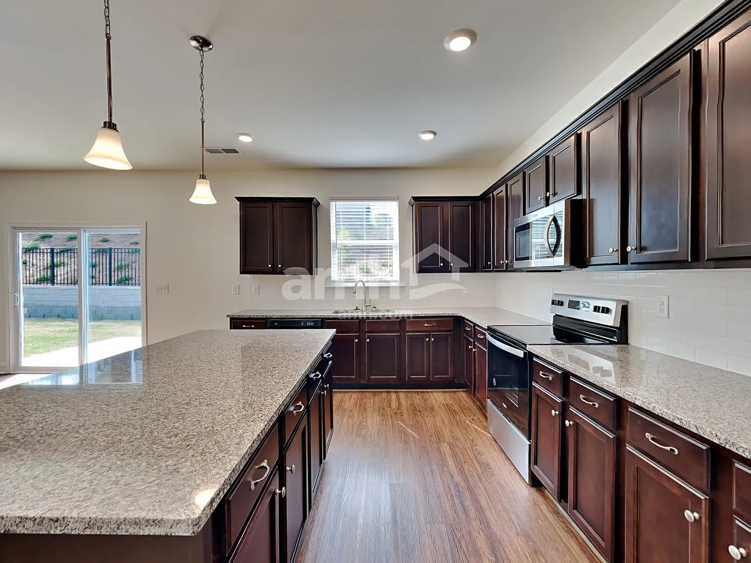 4 bed, 2.5 bath, 2449 sqft, $2,535 — Photo 3