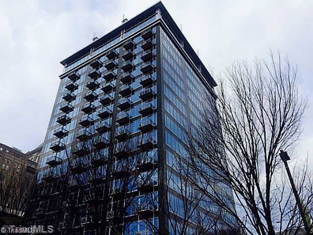 2nd image of 201-1108 N Elm St