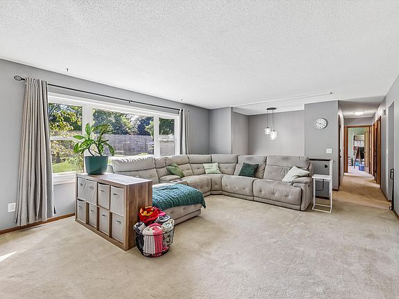 3rd image of 1607 Rio Valley Dr