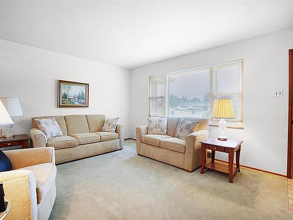 3rd image of 1740 Ontario Dr
