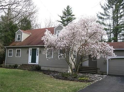 2nd image of 669 High St