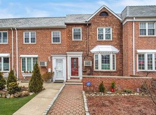 6245 81st St, Middle Village, NY 11379