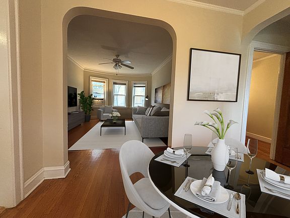 3rd image of 2834 N Lockwood Ave #2C