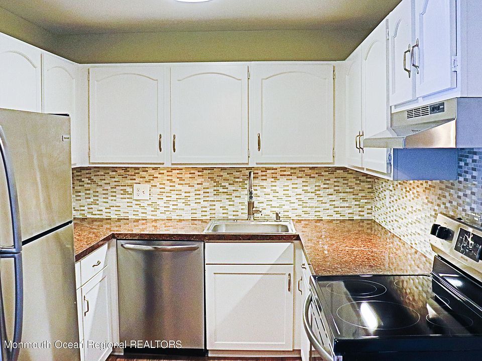 1st image of 330 Shore Dr APT F-4