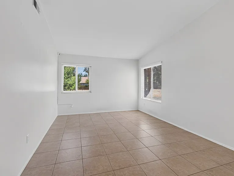 263 Greenbriar Ct — Photo 11