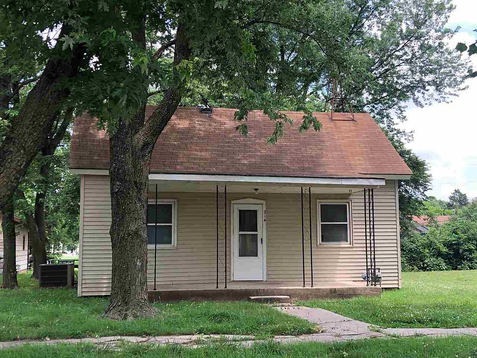 1st image of 214 S Illinois St
