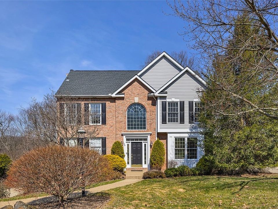 1st image of 159 Village Dr