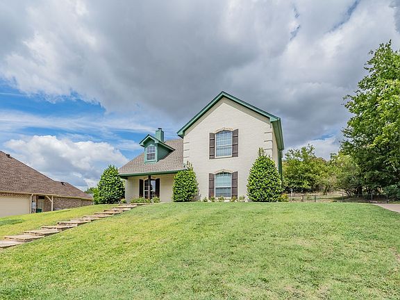2nd image of 11666 Cambria Dr