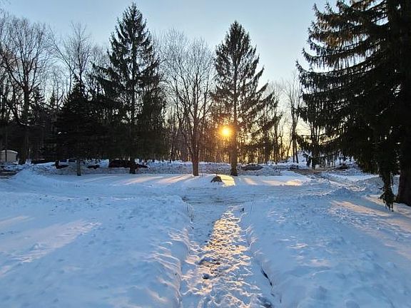 2nd image of 2 Silver Spruce Dr