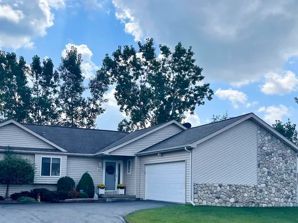 10210 Hawthorne Ridge Rd #4, Goodrich, MI 48438