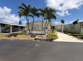 6092 Palm Breezes Dr, Lake Worth, FL 33462