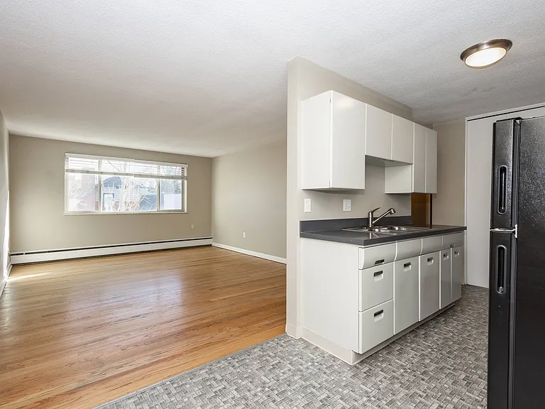 Kent Apartments — Photo 54