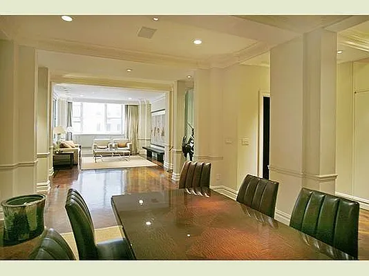 Sold by Stribling | media 13