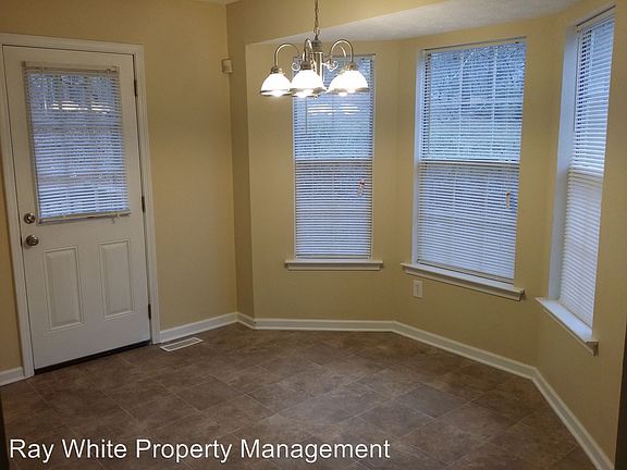 3rd image of 329 Deering Dr