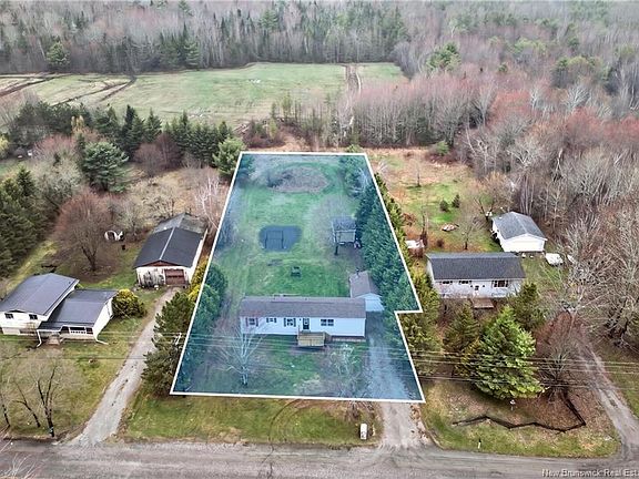 3rd image of 40 Branch Rd