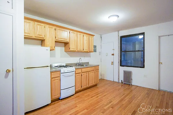 Rented by City Connections Realty | media 35