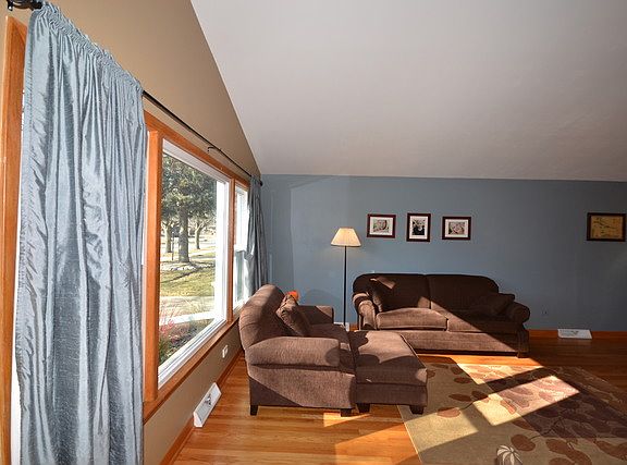 3rd image of 10723 S Lavergne Ave