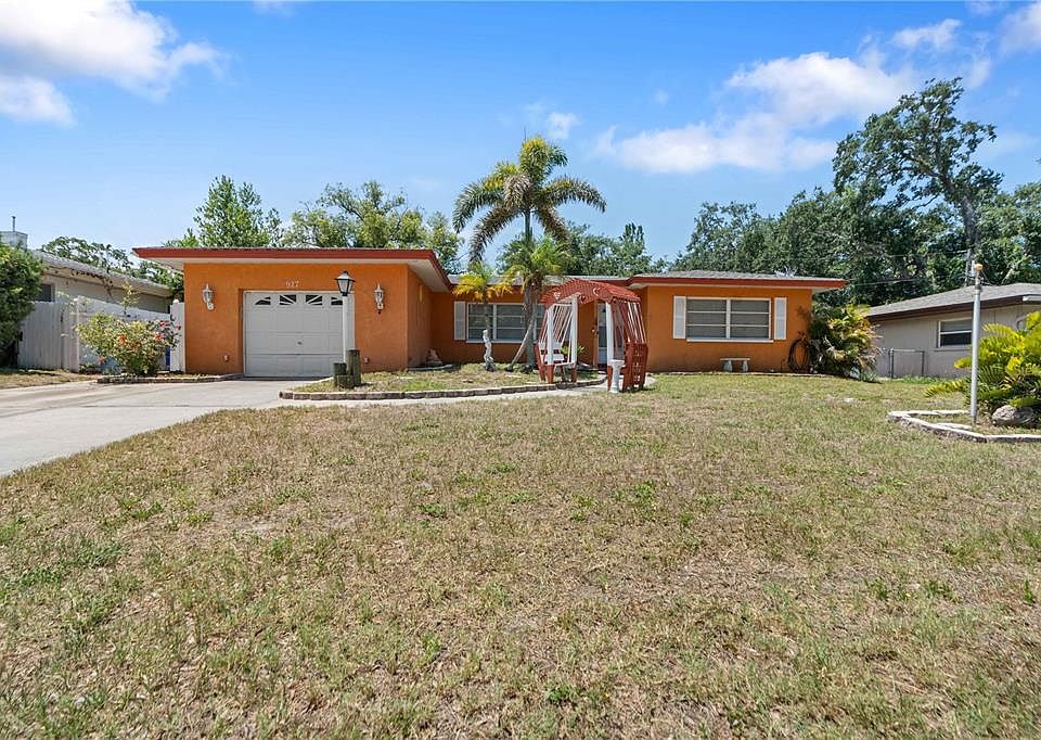 1st image of 927 PARKWOOD DRIVE