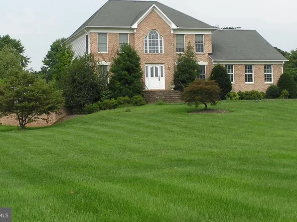 6104 Edmont Dr, Frederick, MD 21704
