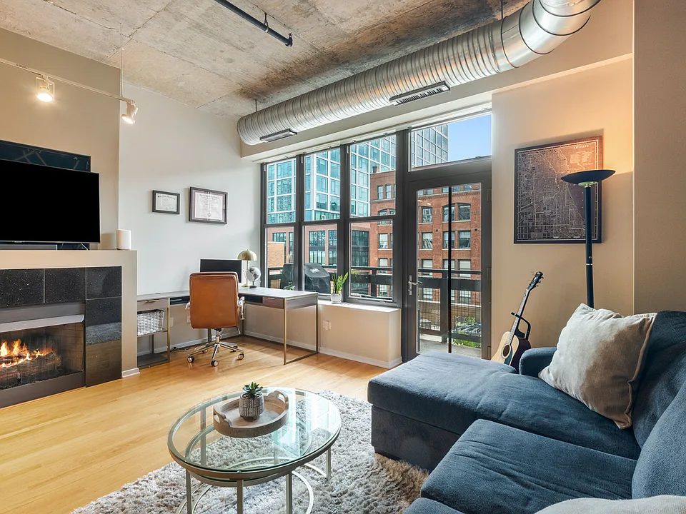 849 N Franklin St #515
