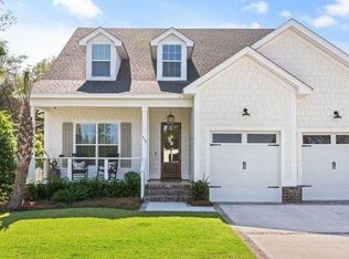 516 Conservation Dr, Saint Simons Island, GA 31522