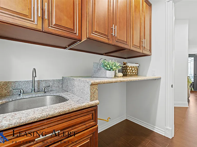 5012 Gerald Ave — Photo 69