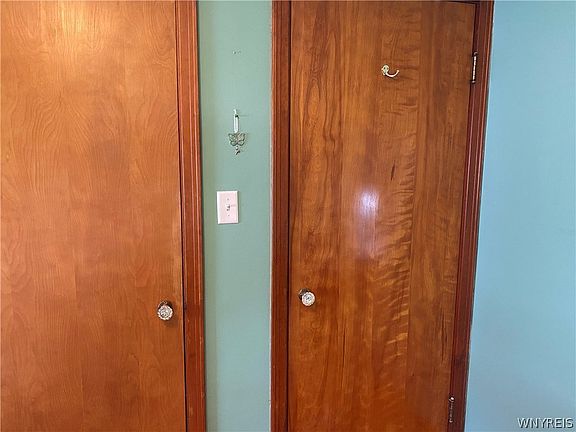 5th image of 298 Victoria Blvd