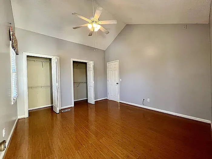 102 Ashley Ct — Photo 13