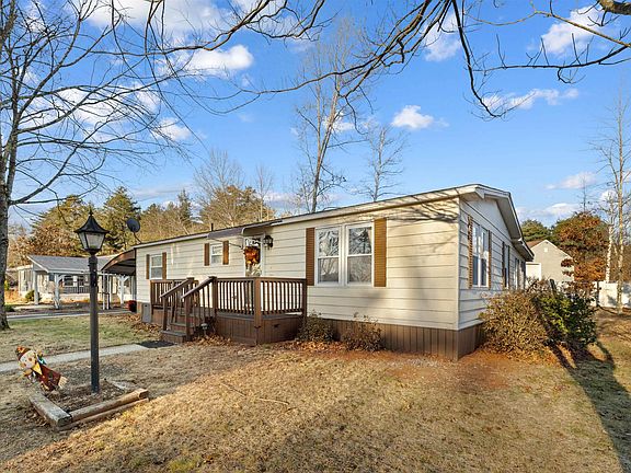 3rd image of 61 River Ledge Drive